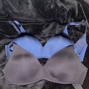 Soma vanishing 360 wireless Dual-in Black and Blue Bra Set